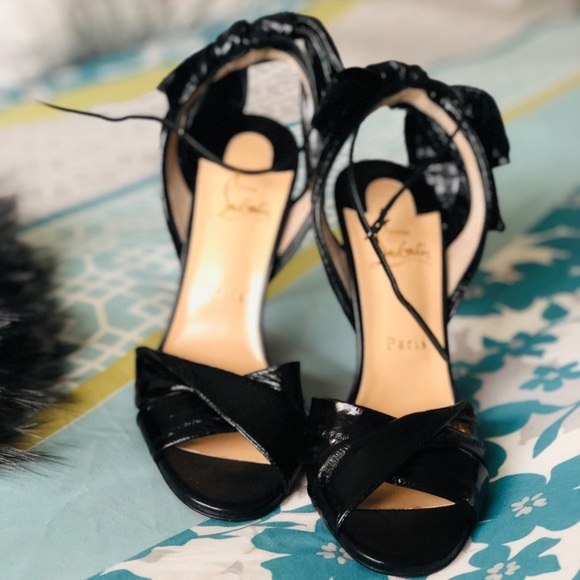 Christian Louboutin 38.5EU Stiletto with back bow - Picture 1 of 6